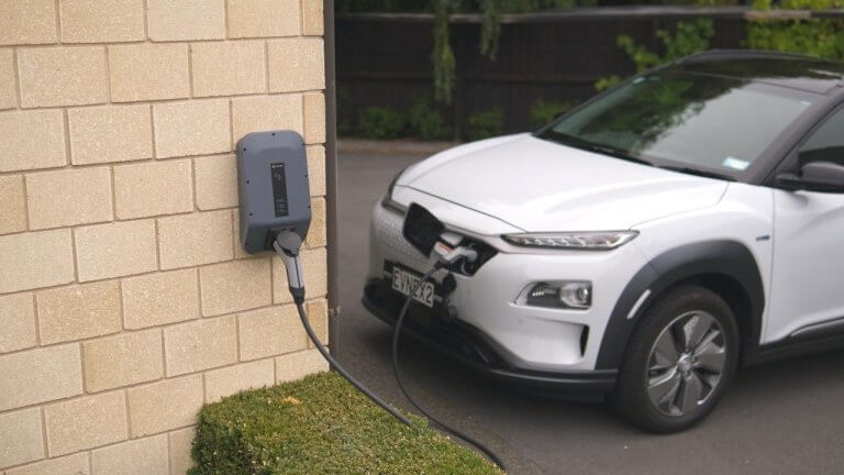 Vehicle-to-Grid: Das E-Auto als Photovoltaik Speicher nutzen