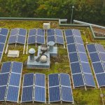Photovoltaik mit einem Gründach kombinieren