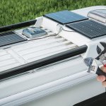 Einbau der Solaranlage ins Wohnmobil